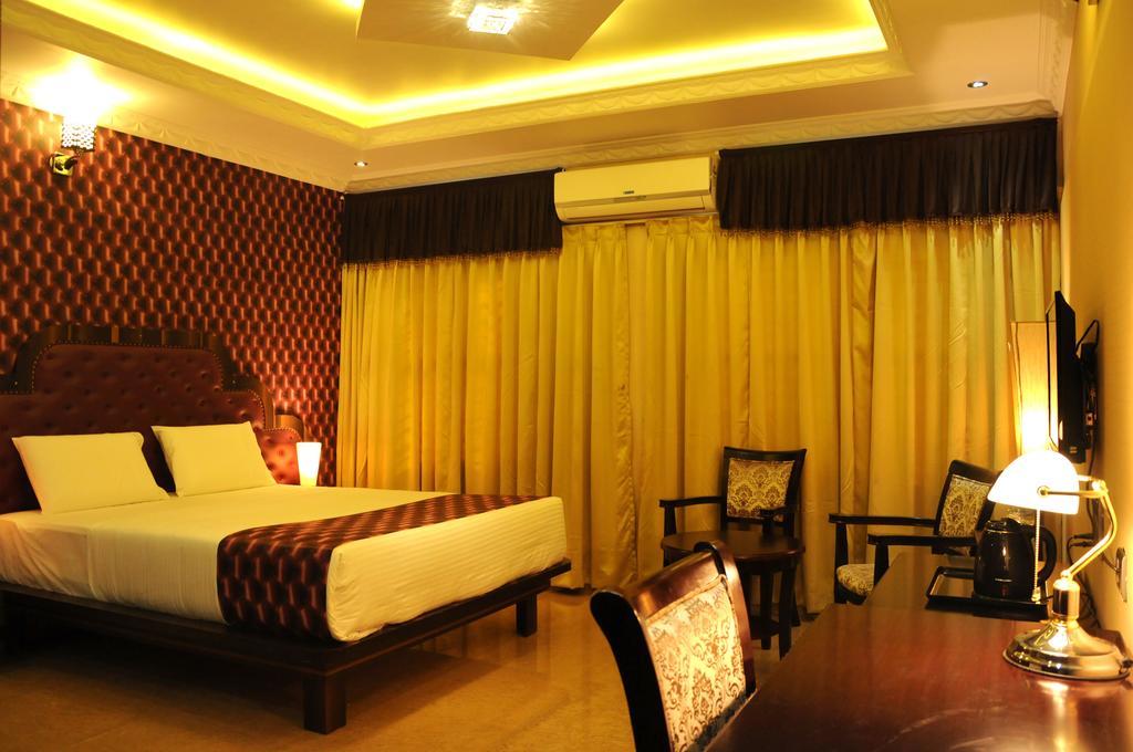 Jal Mahal Resort And Spa Maiçor Quarto foto