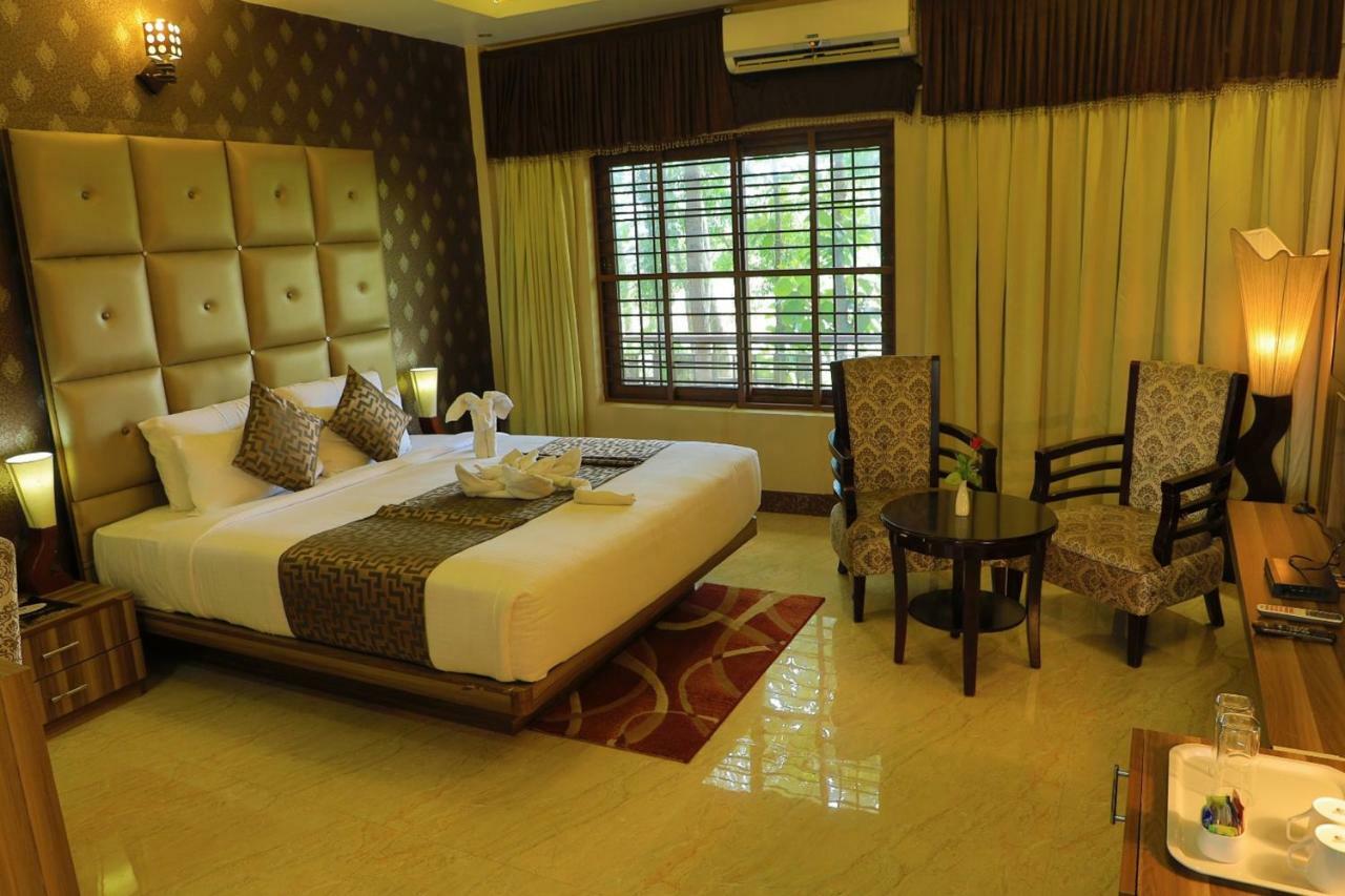 Jal Mahal Resort And Spa Maiçor Exterior foto
